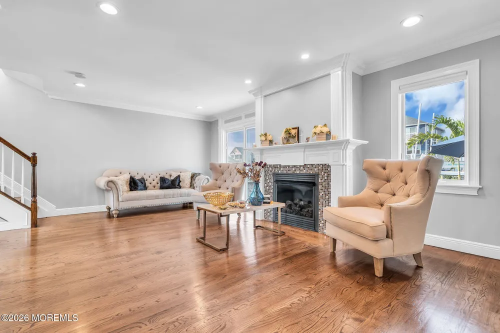 19 Drake Way Toms River, NJ 08753