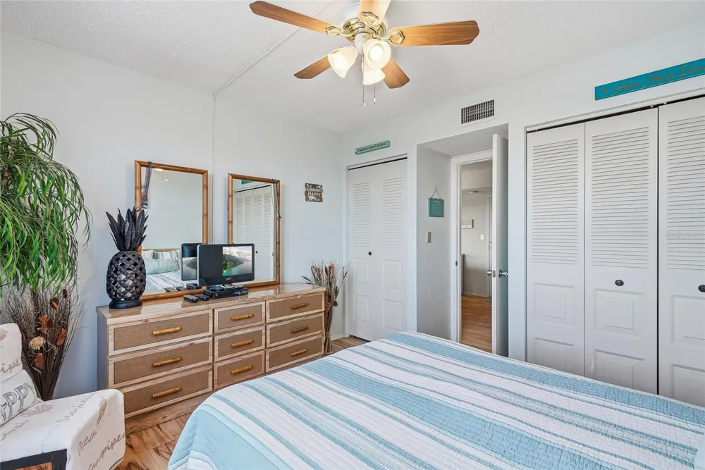 2901 26TH STREET W #818 Bradenton, FL 34205