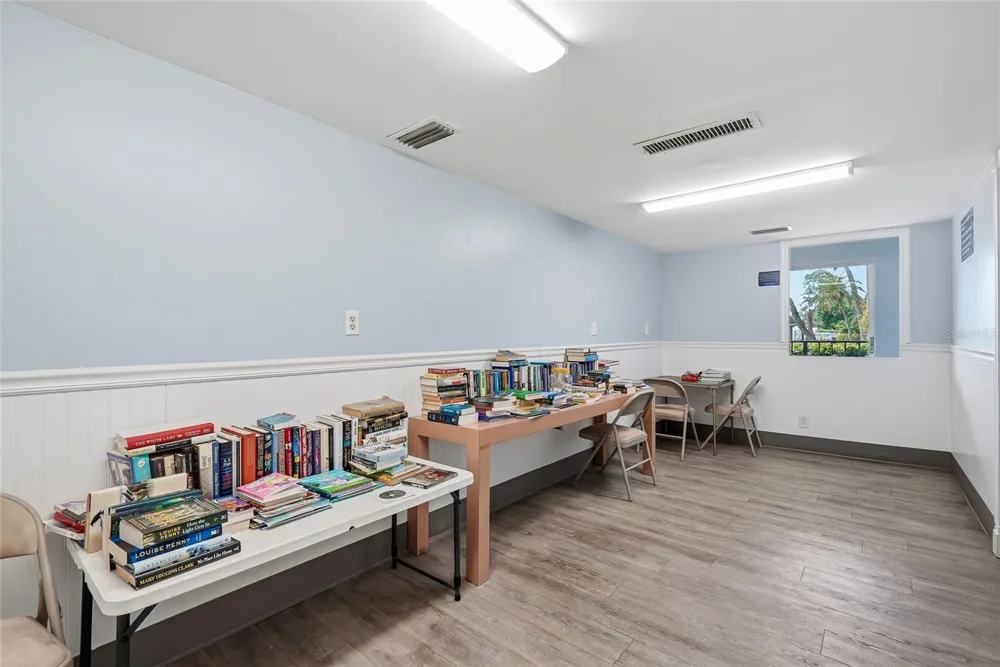 2901 26TH STREET W #818 Bradenton, FL 34205