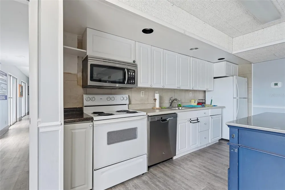 2901 26TH STREET W #818 Bradenton, FL 34205