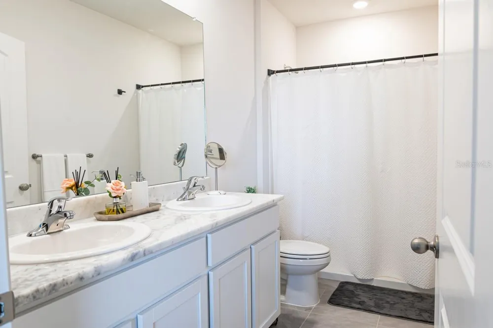 17632 CRESCENT MOON LOOP Bradenton, FL 34211