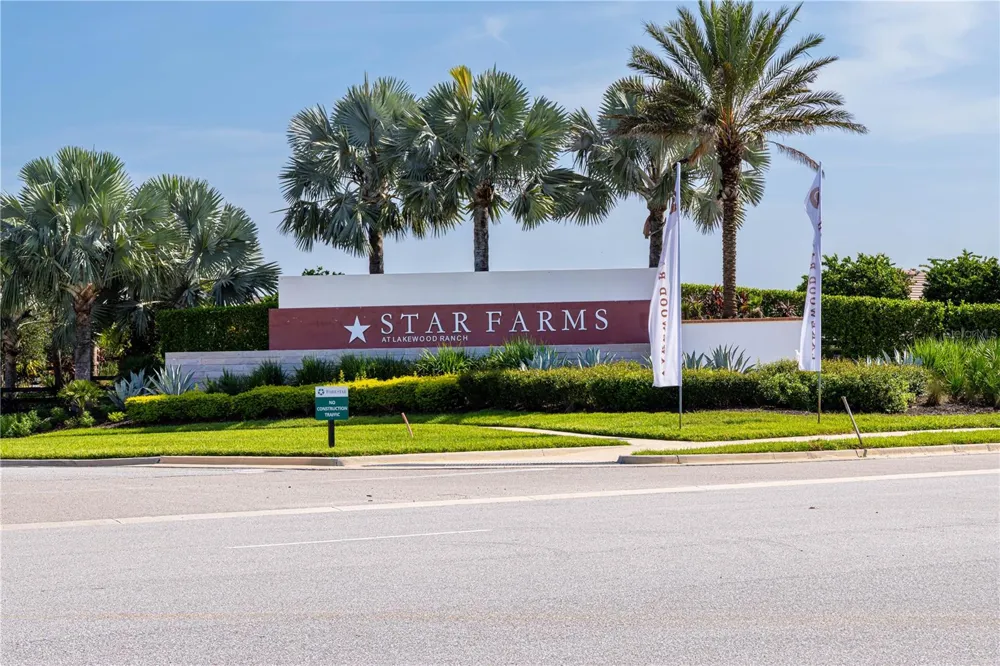 17632 CRESCENT MOON LOOP Bradenton, FL 34211