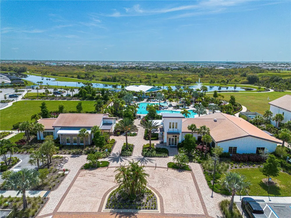 17632 CRESCENT MOON LOOP Bradenton, FL 34211