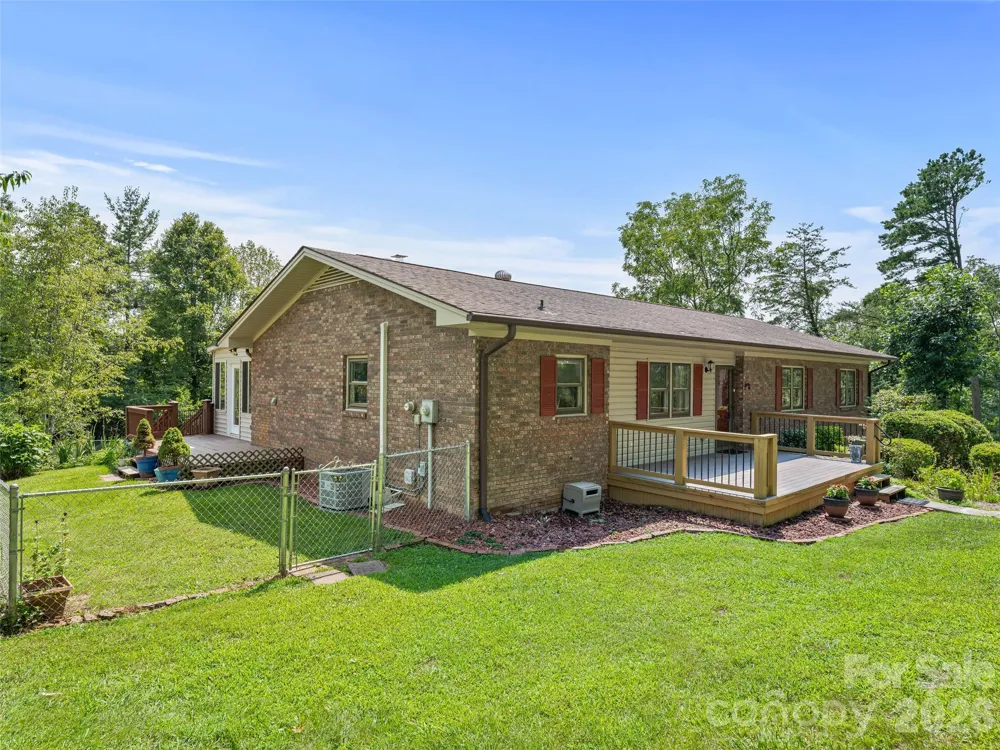 38 Chadwick Wade Drive Asheville, NC 28804