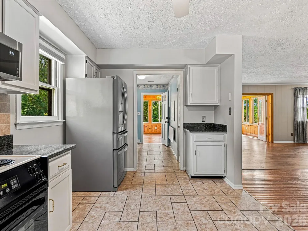 38 Chadwick Wade Drive Asheville, NC 28804
