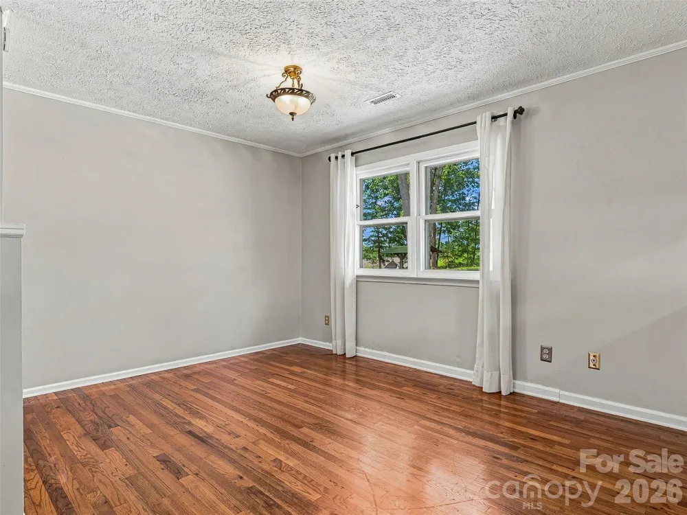 38 Chadwick Wade Drive Asheville, NC 28804