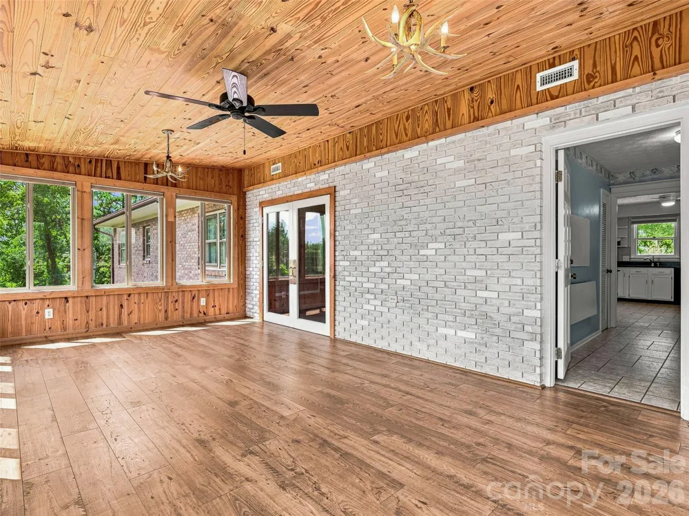 38 Chadwick Wade Drive Asheville, NC 28804