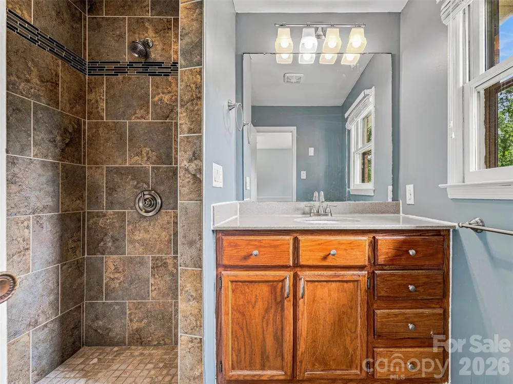 38 Chadwick Wade Drive Asheville, NC 28804