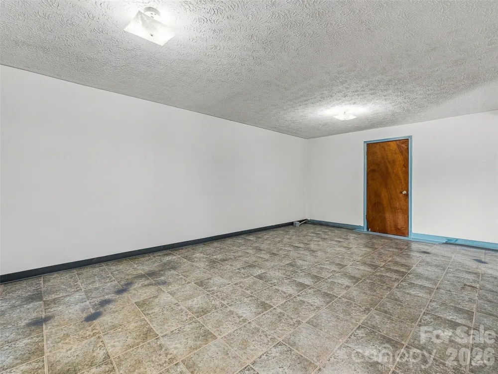 38 Chadwick Wade Drive Asheville, NC 28804