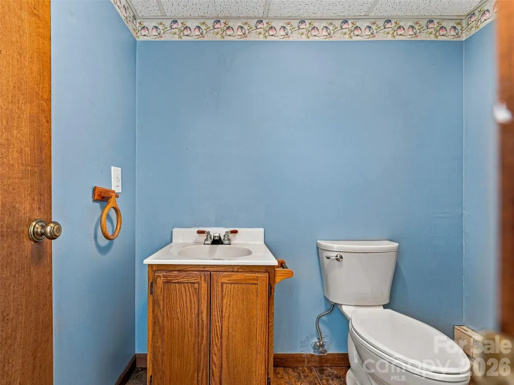 38 Chadwick Wade Drive Asheville, NC 28804