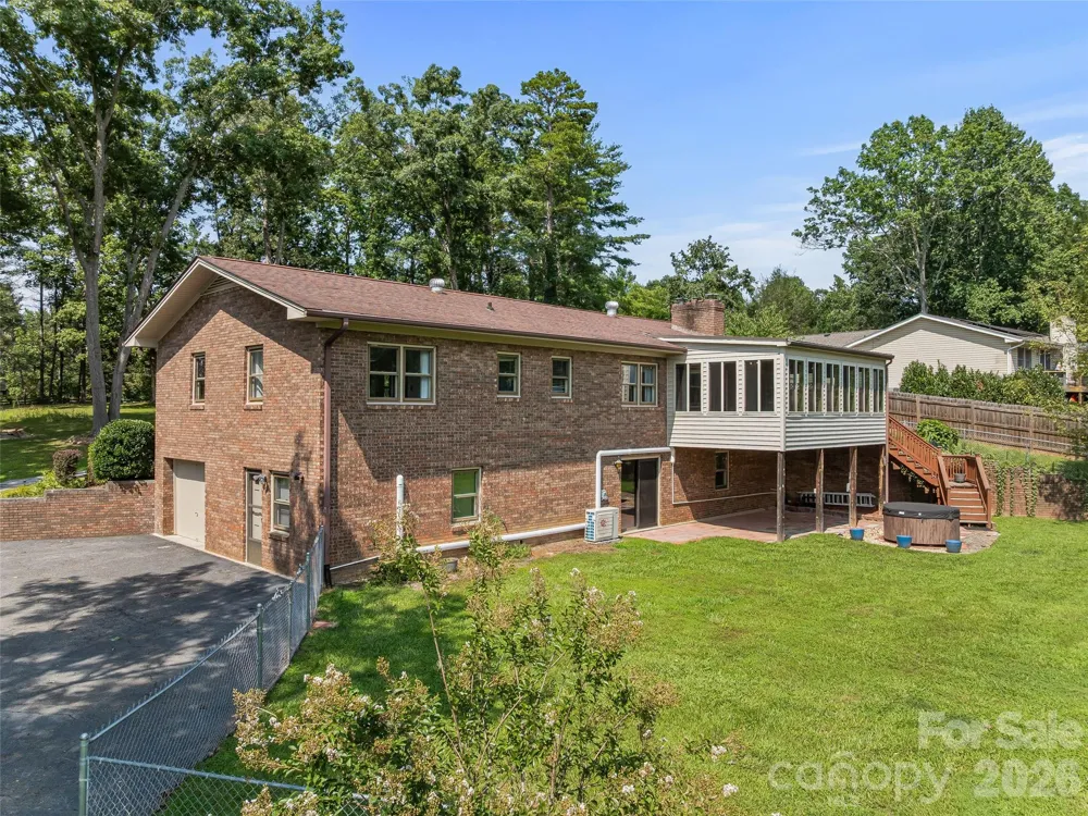 38 Chadwick Wade Drive Asheville, NC 28804