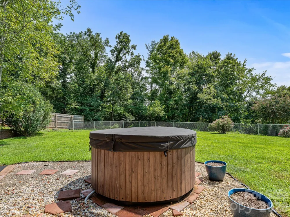 38 Chadwick Wade Drive Asheville, NC 28804
