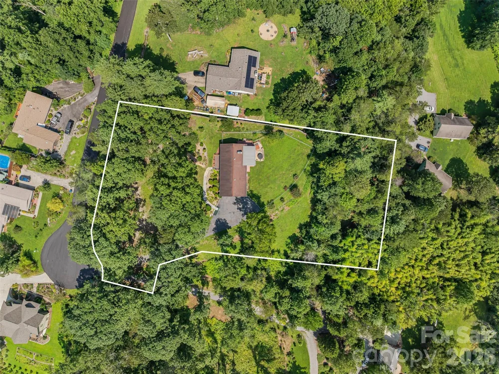 38 Chadwick Wade Drive Asheville, NC 28804