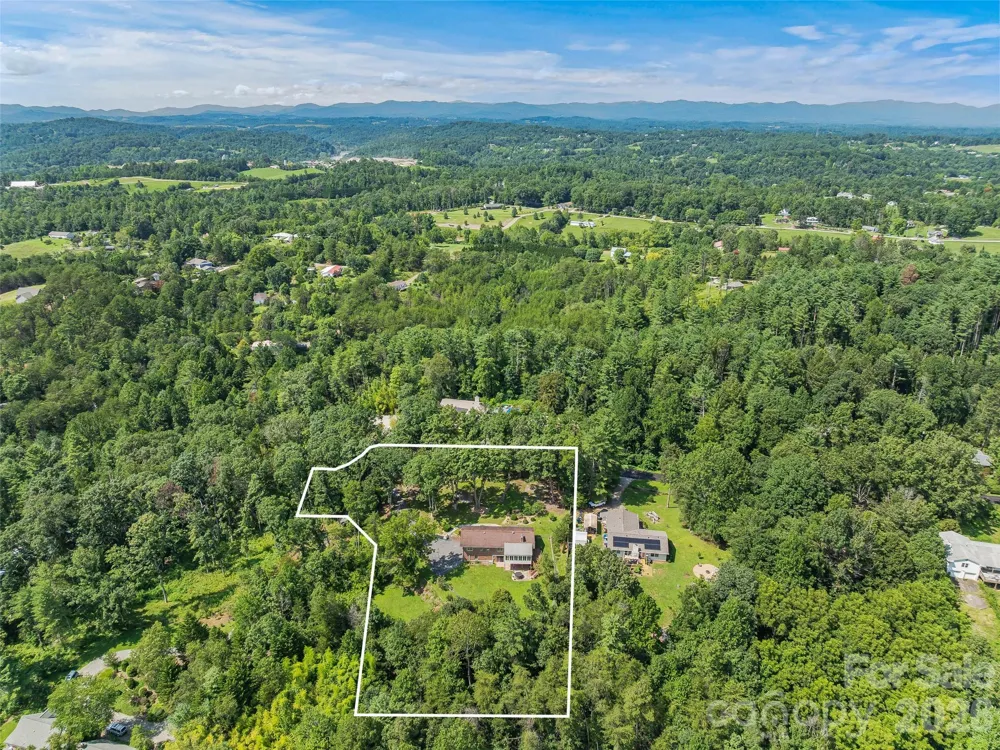 38 Chadwick Wade Drive Asheville, NC 28804