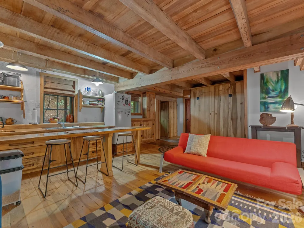 1051 Frost Road Saluda, NC 28773