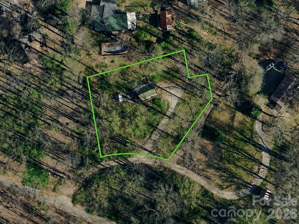 1051 Frost Road Saluda, NC 28773