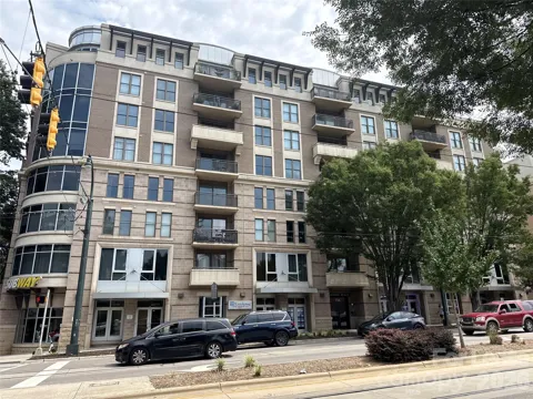 718 W Trade Street #408