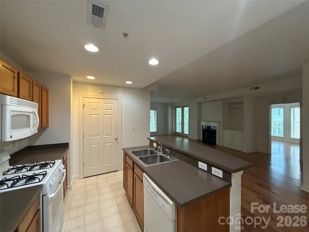 718 W Trade Street #408 Charlotte, NC 28202