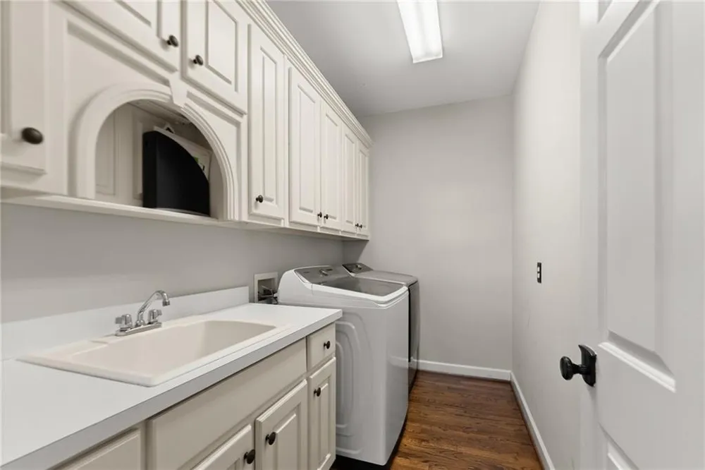 960 Allen Lake Lane Suwanee, GA 30024