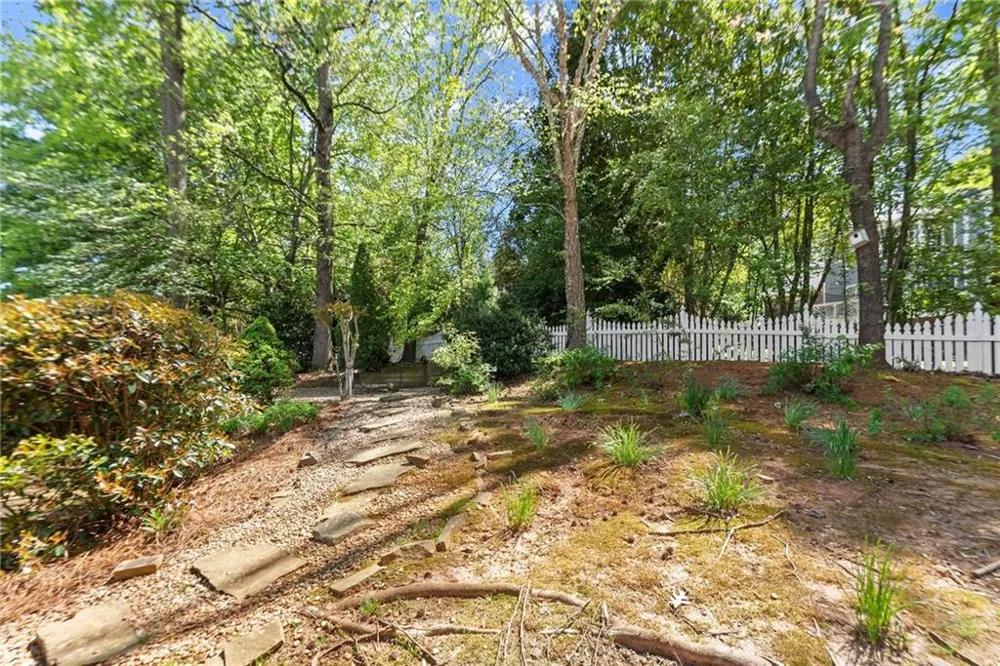 960 Allen Lake Lane Suwanee, GA 30024