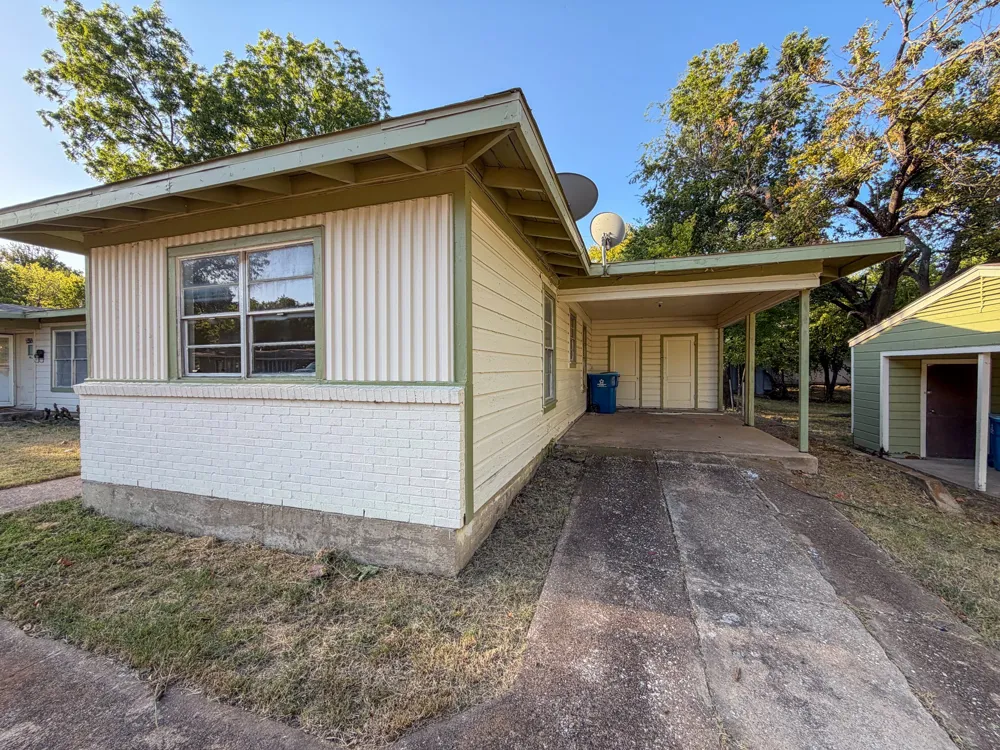 121 Vandenburg Drive #B Denison, TX 75020