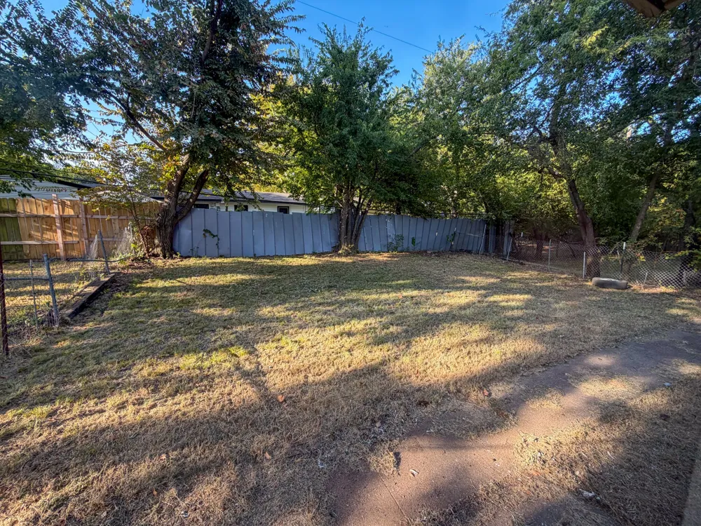 121 Vandenburg Drive #B Denison, TX 75020