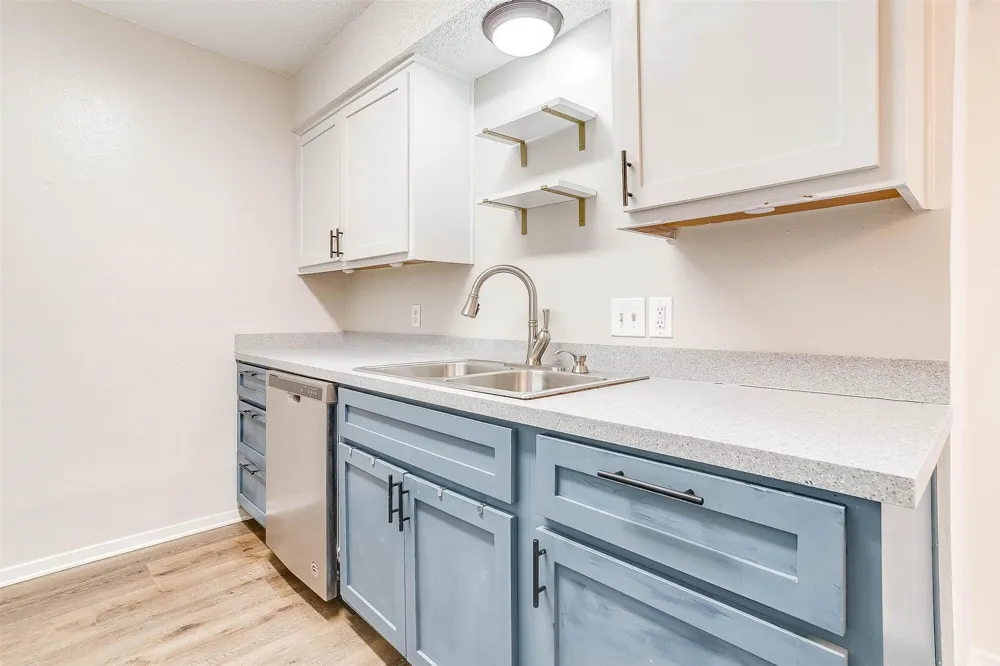 828 Lynne Lane Burleson, TX 76028