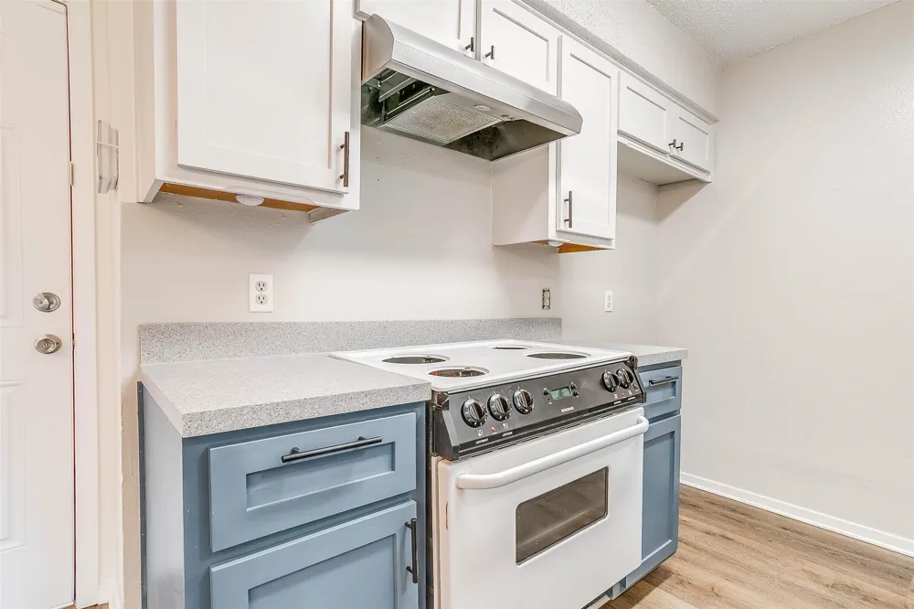 828 Lynne Lane Burleson, TX 76028