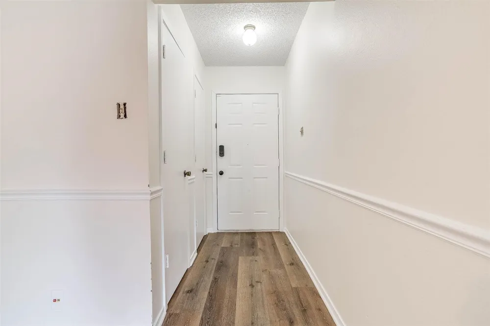828 Lynne Lane Burleson, TX 76028