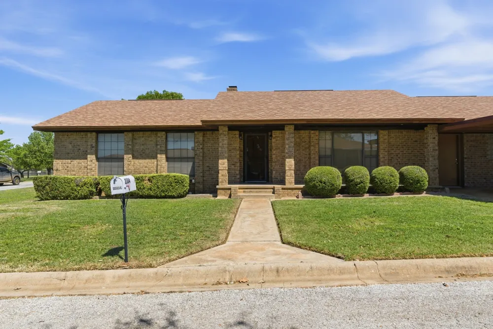 2304 Sha Lane Breckenridge, TX 76424