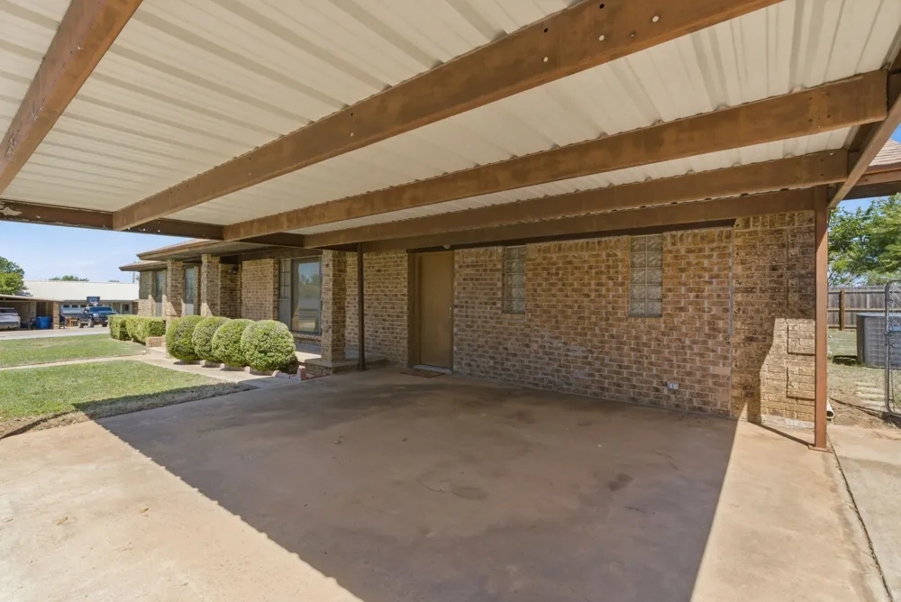 2304 Sha Lane Breckenridge, TX 76424