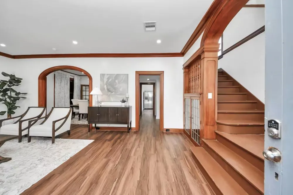2002 Rosewood Street Houston, TX 77004