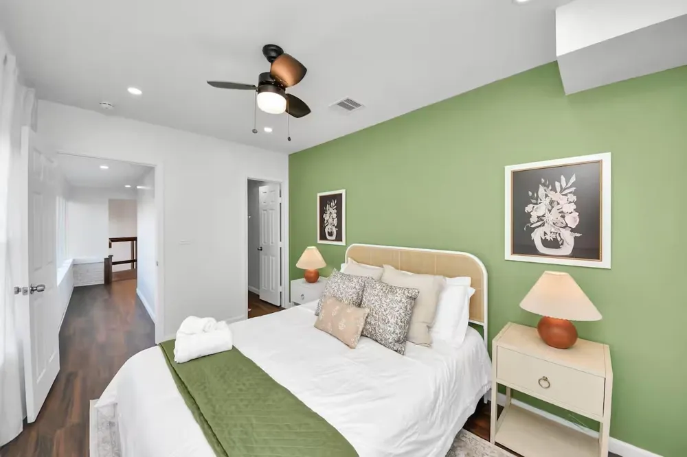 2002 Rosewood Street Houston, TX 77004