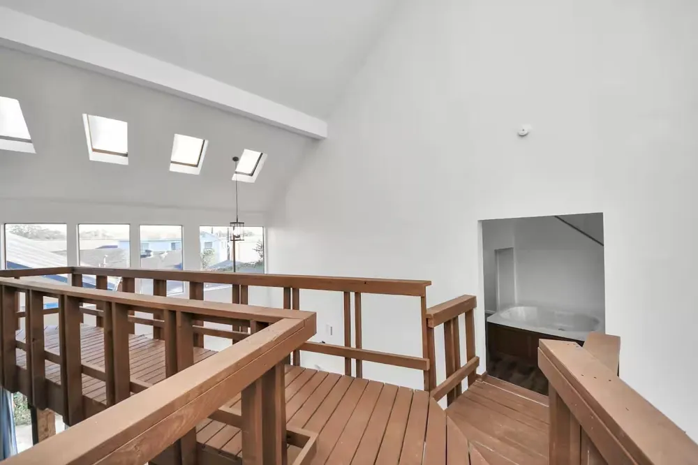 2002 Rosewood Street Houston, TX 77004