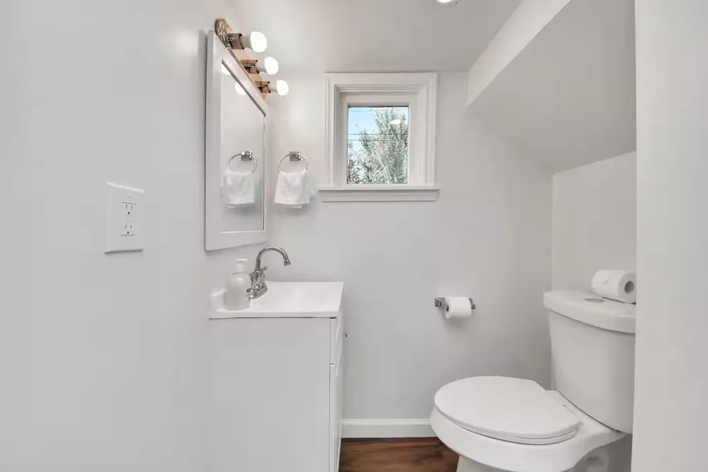 2002 Rosewood Street Houston, TX 77004