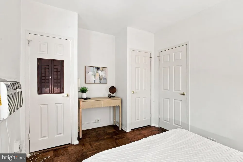 3410 GUNSTON ROAD Alexandria, VA 22302