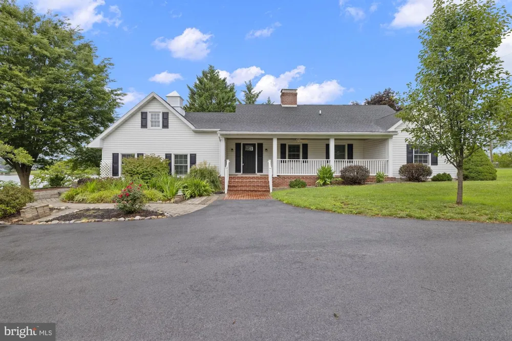 759 MCCLELLAN DRIVE Gettysburg, PA 17325