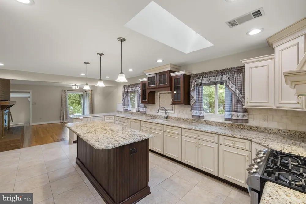 759 MCCLELLAN DRIVE Gettysburg, PA 17325