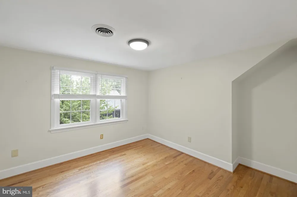 759 MCCLELLAN DRIVE Gettysburg, PA 17325