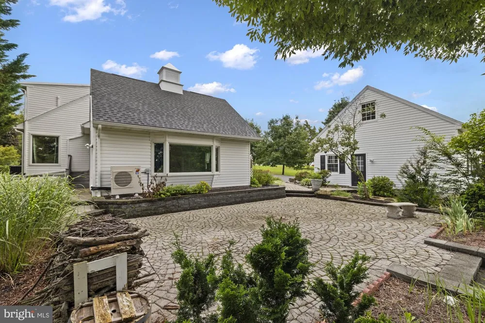 759 MCCLELLAN DRIVE Gettysburg, PA 17325