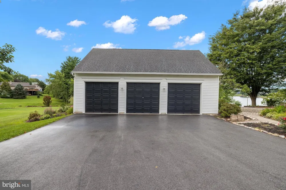 759 MCCLELLAN DRIVE Gettysburg, PA 17325