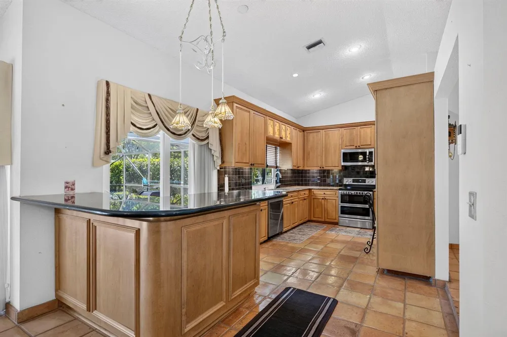 5417 NW 83rd Way Coral Springs, FL 33067