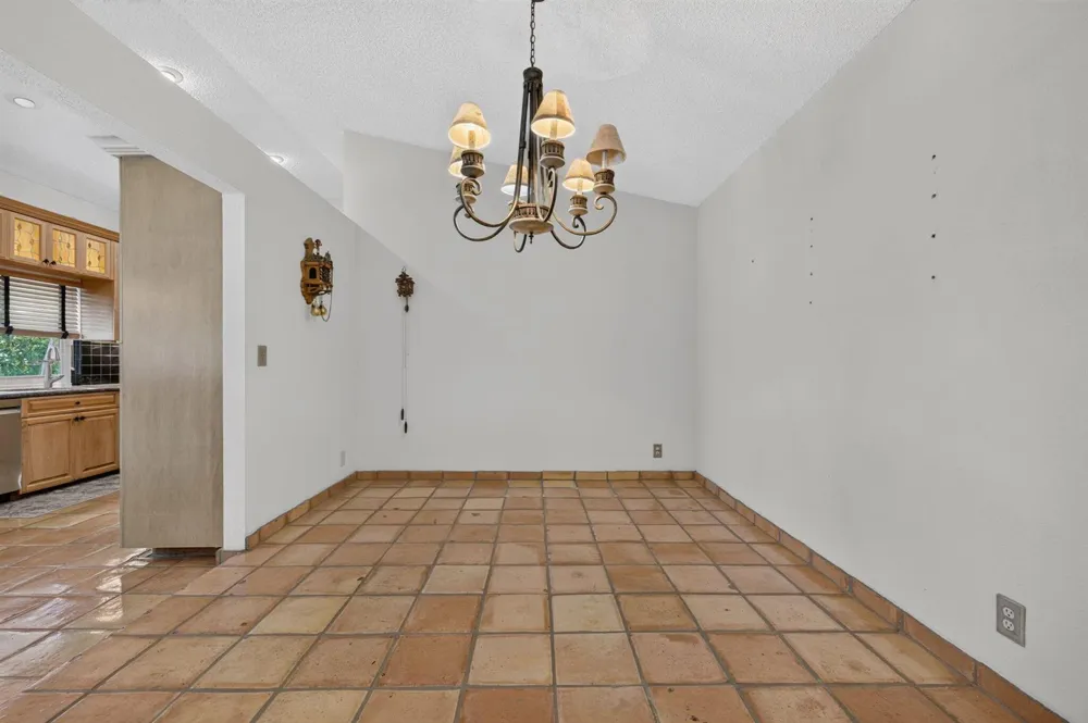 5417 NW 83rd Way Coral Springs, FL 33067