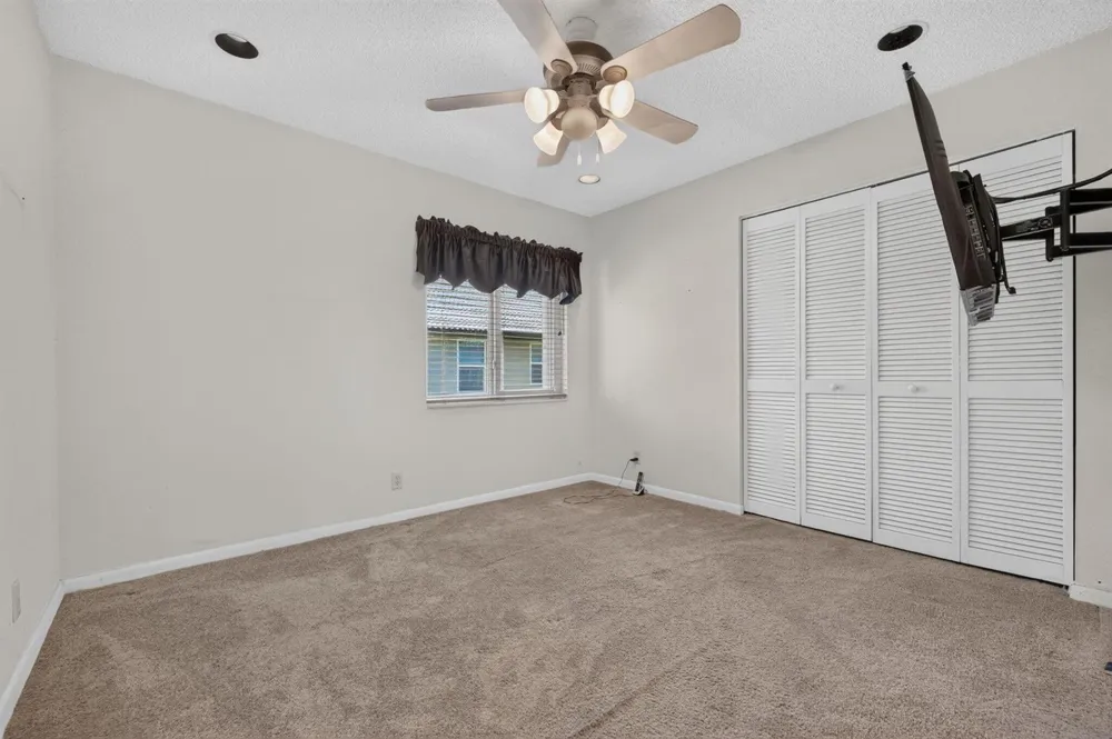 5417 NW 83rd Way Coral Springs, FL 33067
