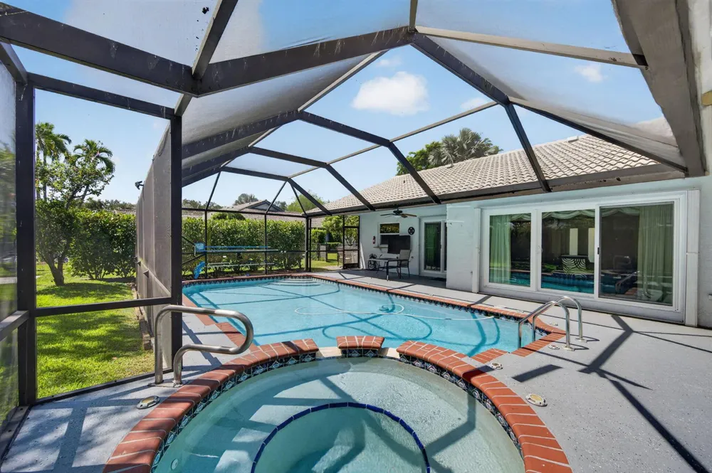 5417 NW 83rd Way Coral Springs, FL 33067