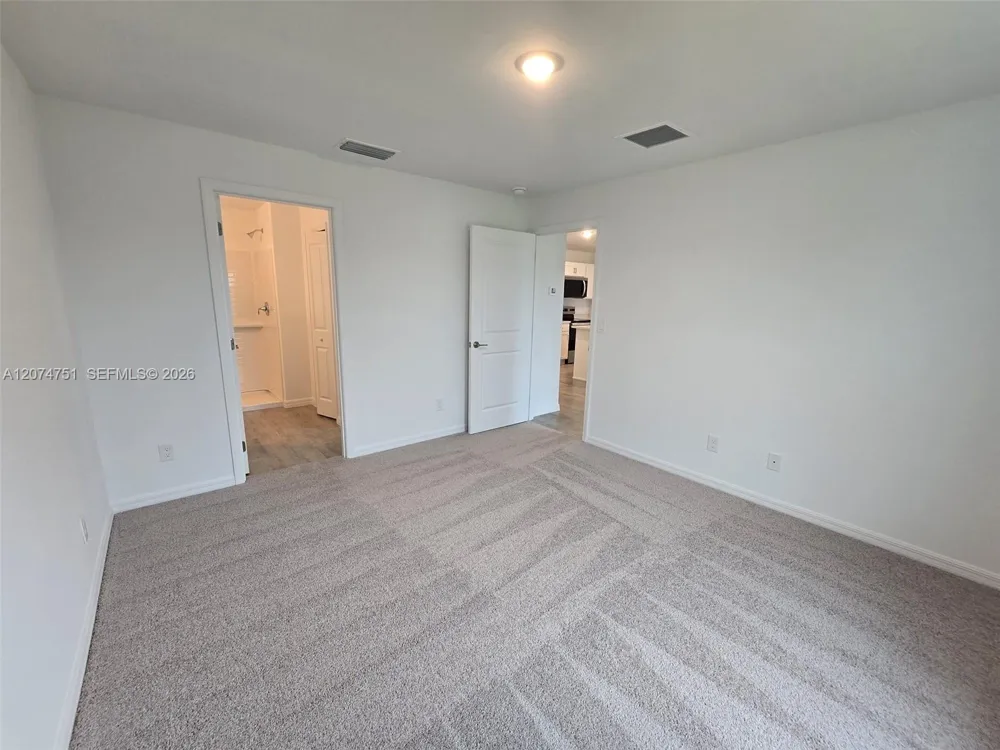 1407 NW 17th Pl Cape Coral, FL 33993
