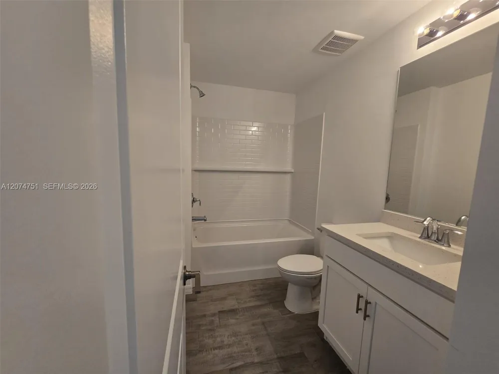 1407 NW 17th Pl Cape Coral, FL 33993
