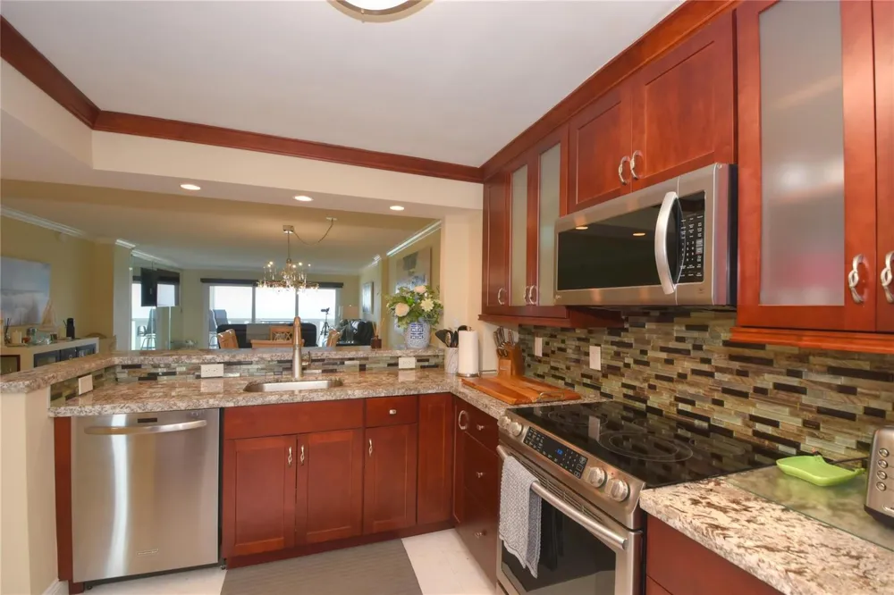 1012 OCEAN BOULEVARD #802 Pompano Beach, FL 33062