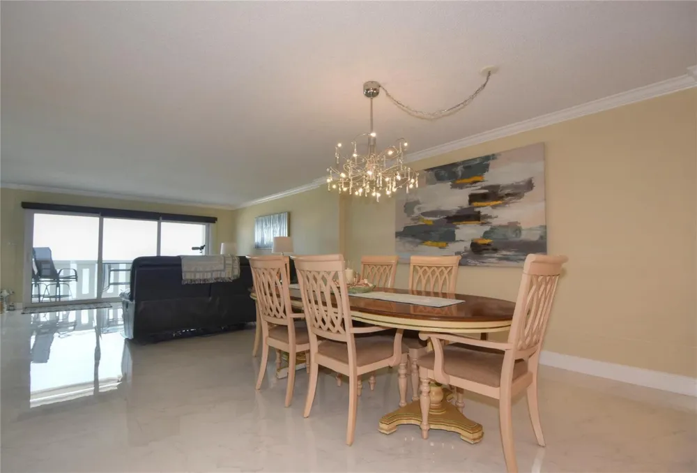 1012 OCEAN BOULEVARD #802 Pompano Beach, FL 33062