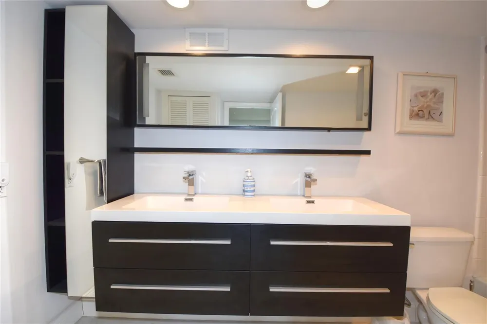 1012 OCEAN BOULEVARD #802 Pompano Beach, FL 33062